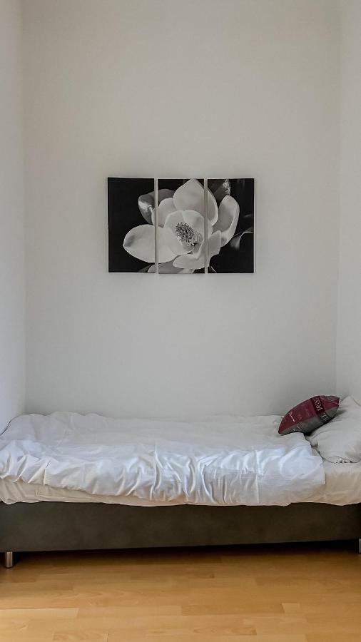 Garden-Eden Apartment Vienna Esterno foto